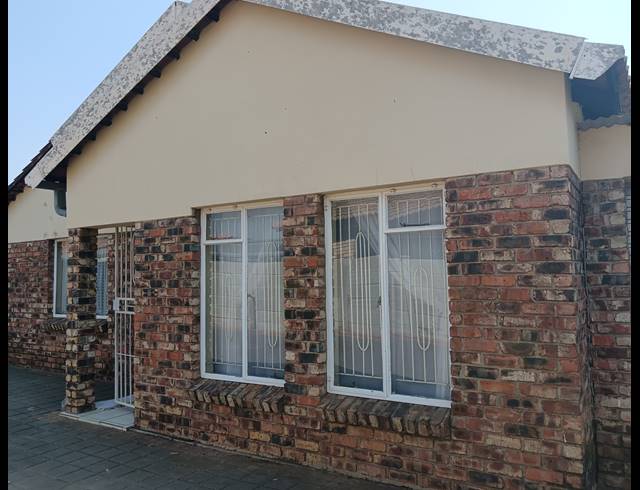 2 BEDROOM SECTIONAL TITLE FOR SALE IN VISTA PARK